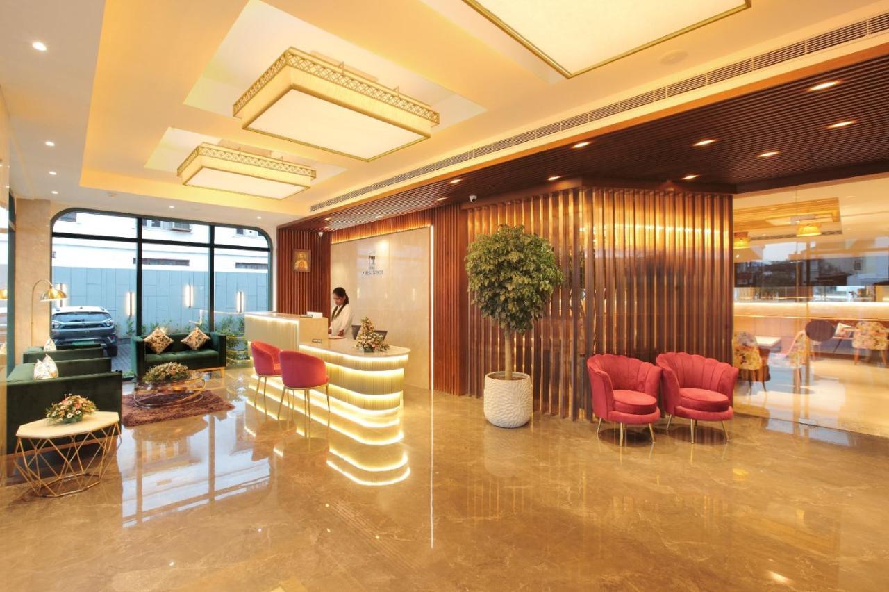 The Grand Ambassador Hotel Коттаям Екстер'єр фото